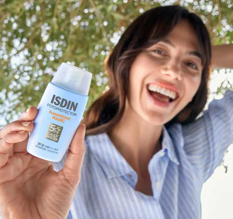 ISDIN FUSION WATER / PROTECTOR SOLAR CON Y SIN COLOR - PAGUE 1 LLEVA 2
